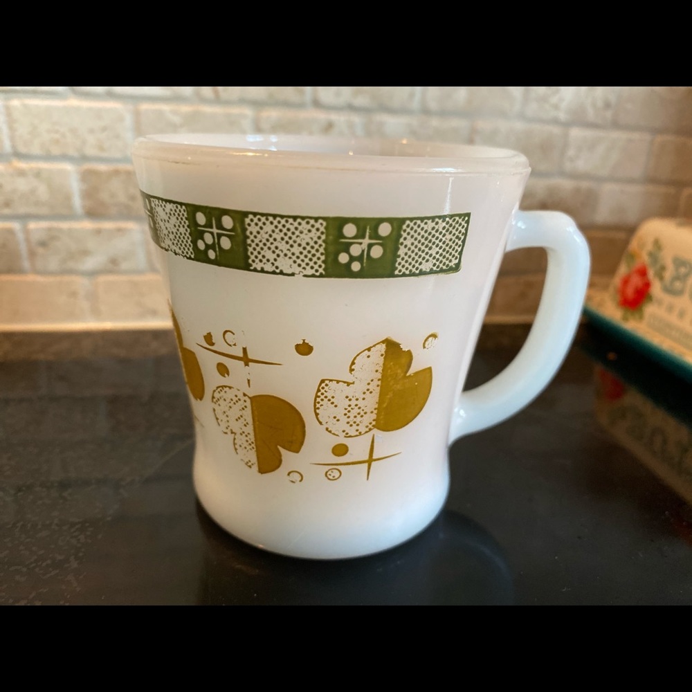 Vintage fire king milk glass mug
